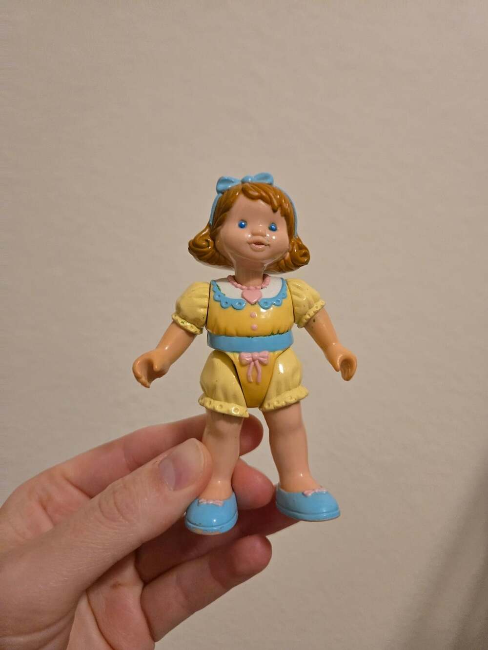Vintage 1994 Fisher-Price Loving Family Dream Dollhouse Girl Doll in Yellow